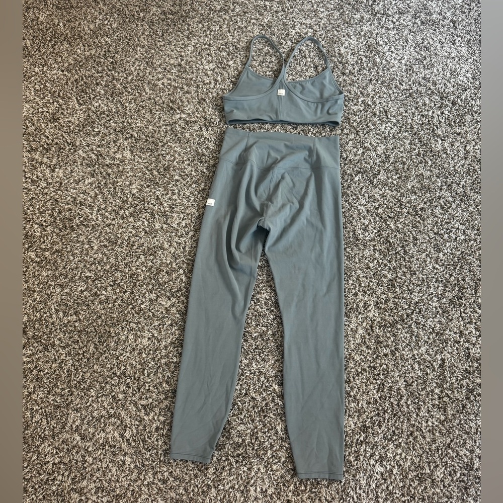 Like new Vuori Gray Leggings set - Picture 2 of 4